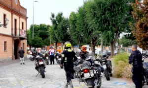 Un centinaio di motociclisti hanno fatto tappa a Busca per visitare la mostra di De Pisis