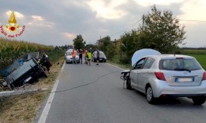 Scontro tra due veicoli a Morozzo, un camioncino fuori strada