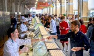 Il Piemonte inaugura un'unità vaccinale per i grandi eventi: vaccino e tampone gratuito per il Green Pass