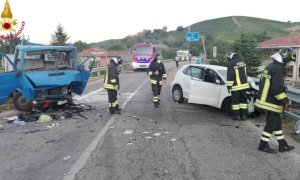 Violento scontro tra auto e furgone a Canale: due feriti gravi