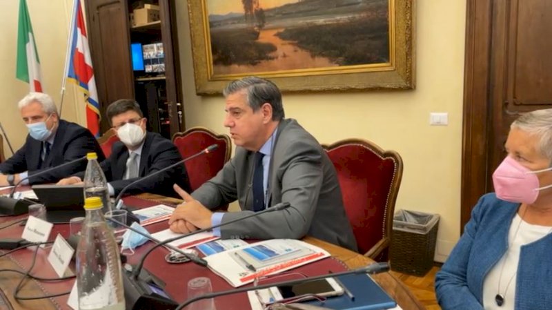 Cuneo, l’ambasciatore Stefano Pontecorvo a palazzo civico: “Non spegnete i riflettori sull’Afghanistan”
