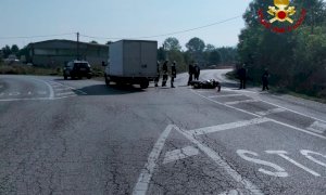 Moto contro furgone a Peveragno: sul posto Vigili del Fuoco, Carabinieri e 118