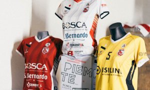 Volley, ecco le nuove divise della Bosca San Bernardo: “Un omaggio alla città di Cuneo”