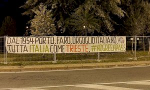 Anche a Cuneo e Alba striscioni di CasaPound a sostegno dei portuali di Trieste