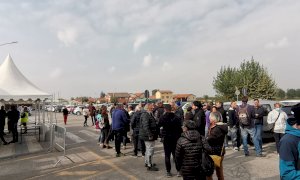 Presidio dei lavoratori contro il green pass alla Michelin di Cuneo