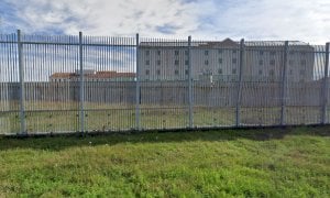 Guerra tra bande nel carcere di Cuneo: danni e celle inagibili dopo due giorni di scontri