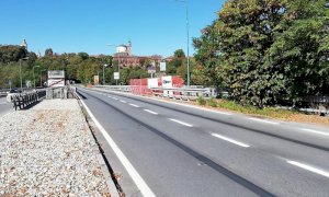 Torna il restringimento della carreggiata sul ponte Gesso all’ingresso di Cuneo per lavori Italgas