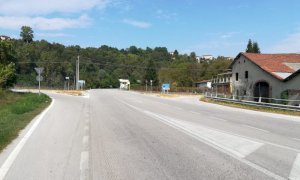 Senso unico per asfaltatura della rotatoria in località Stazione a Carrù