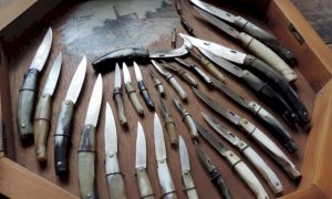 L’arte dell’intaglio e la maestria nella costruzione di coltelli protagonisti all’Uvernada