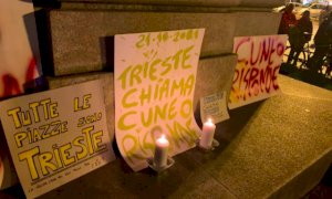 Cuneo, la protesta contro il Green pass prosegue in piazza Ex Foro Boario