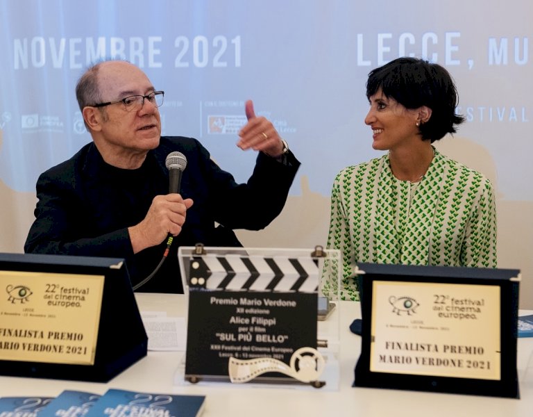 La regista monregalese Alice Filippi premiata da Carlo Verdone per il film “Sul più bello”