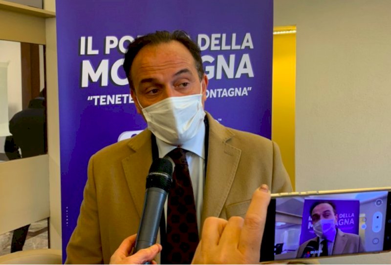 Ipotesi lockdown per i 'no vax', Cirio sta con Fedriga e Toti: "Nuove restrizioni? Non per i vaccinati"