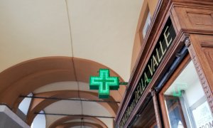 Vaccini, terza dose per la fascia 40-59 anni: da lunedì 22 le prenotazioni in farmacia e online