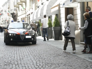 Cocaina e proiettili nel taschino, deferito giovane albanese