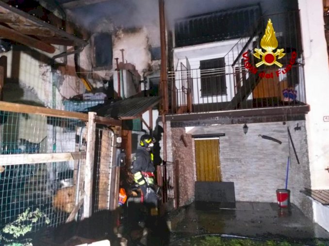 Incendio devasta la casa di una giovane coppia, la comunità di Entracque si mobilita con una raccolta fondi 