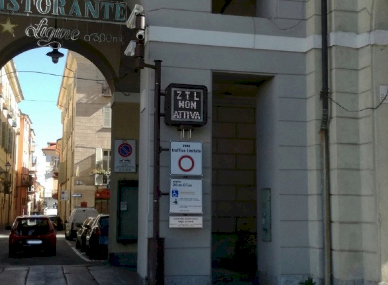 Il 31 dicembre vanno in scadenza le autorizzazioni all’accesso nella ZTL del centro di Cuneo