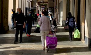 Cuneo, firmata l'ordinanza: mascherina obbligatoria anche all'aperto (sull'altipiano)