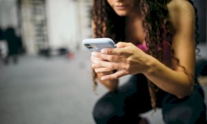 Settemila chiamate al telefono dell’ex fidanzato: lui la porta in tribunale