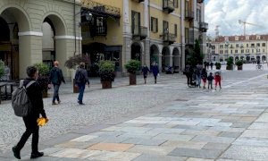 Da oggi all'aperto non è più obbligatoria la mascherina 