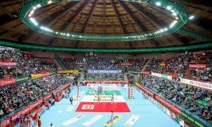 Pallavolo A2/M: Cuneo perde, lo spettacolo di un palazzetto finalmente gremito resta