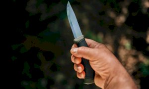 Minacce con il coltello, condannato un 74enne di Viola
