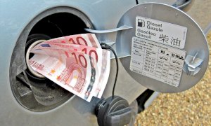 Novemila euro di gasolio “pagati” con un assegno falso: due condanne per truffa