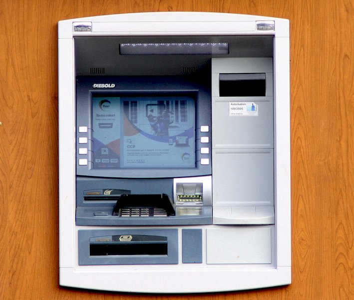 “Duemilaottocento comuni non hanno più un bancomat: la digitalizzazione non è la risposta”