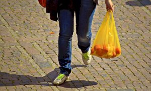 Rubò la spesa al supermercato, scampa alla condanna: “Ha già risarcito”
