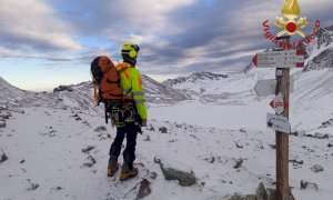 Escursionista bloccato sul Monviso, i soccorritori lo raggiungono in elicottero