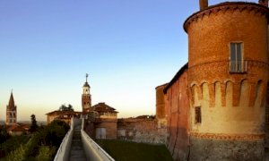 Torri spente per una notte a Saluzzo e Castellar