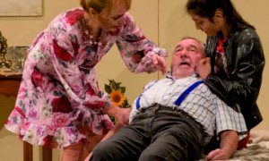  Al Politeama di Bra si ride con la commedia 