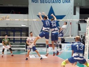 Si ferma al tie break la rimonta del VBC Mondovì: vince Tuscania per 3-2