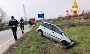 Mondovì, auto fuori strada a Pogliola: tre feriti a bordo