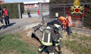 Auto fuori strada a Cardè: muoiono padre e figlia