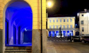 Bra si illumina di blu per la Giornata della consapevolezza sull’autismo