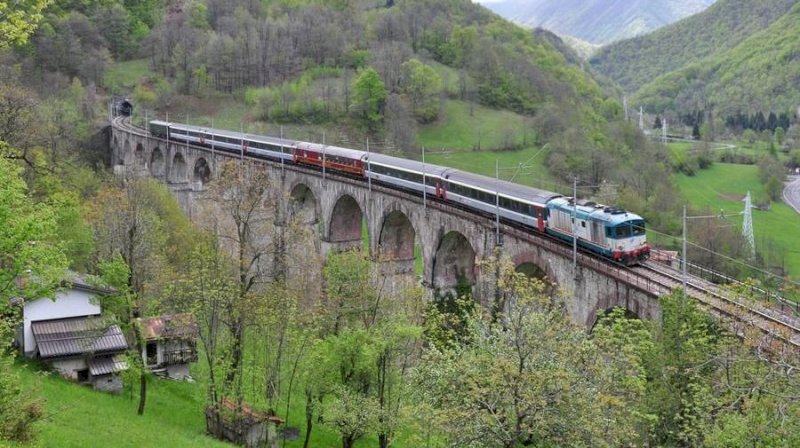 "Fondamentali quattro coppie di treni Cuneo-Ventimiglia e orari consoni ai pendolari del lavoro"