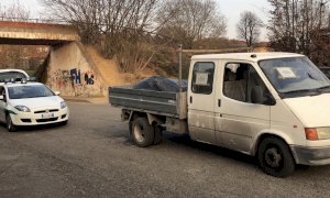 Avevano modificato la targa del loro veicolo, denunciati in due