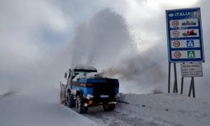 La neve blocca il Colle della Maddalena: chiusa la Statale 21 da Argentera al confine