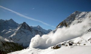 Valle Maira, valanga su quattro scialpinisti: uno sepolto dalla neve