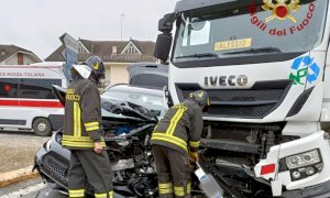 Auto contro camion, l’incidente a Casalgrasso