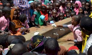 LVIA torna in piazza con le “piantine solidali”, per portare acqua alle popolazioni del Kenya