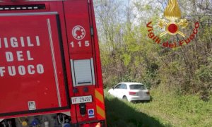 Auto fuori strada a Mondovì, illeso il conducente