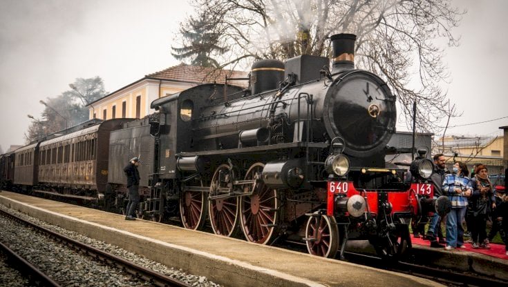Torna il treno storico a vapore tra le colline delle Langhe, del Roero e del Monferrato