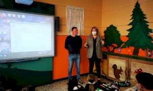 Consegnato agli alunni di Valdieri l'arredo scolastico da loro ideato e progettato