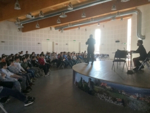 Incontro tra studenti e carabinieri a Costigliole Saluzzo