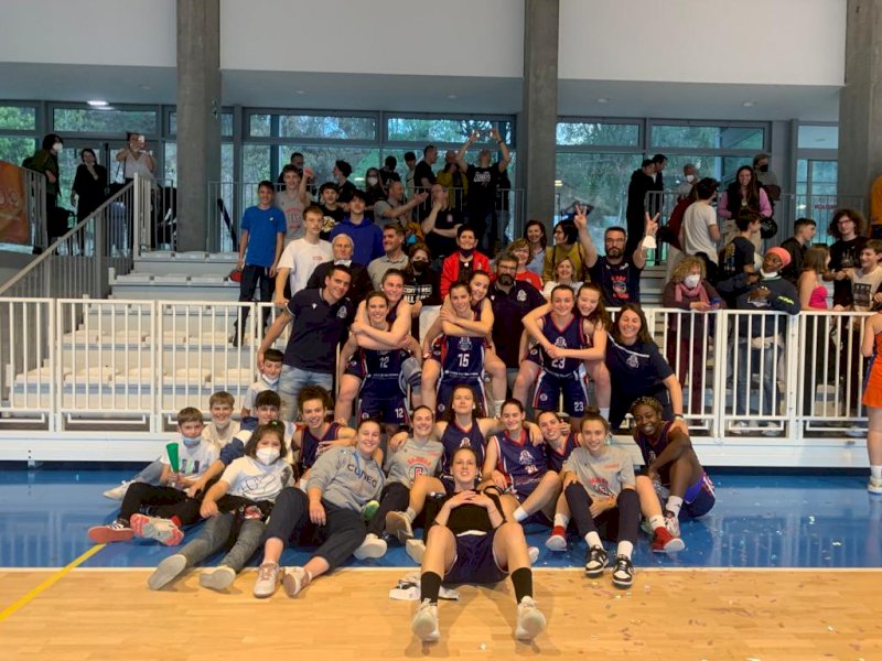 Basket, le ragazze della Granda College Cuneo conquistano il titolo regionale di Serie B