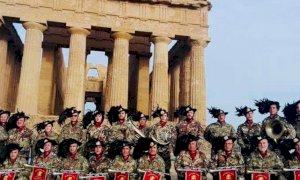 Sabato sera a Busca il concerto della Fanfara dei Bersaglieri dei Peloritani