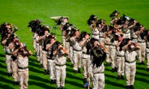 Bersaglieri, oggi annullo postale, staffette cremisi e saggio ginnico allo Stadio F.lli Paschiero
