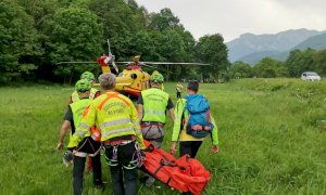 Cade con la bici nei boschi di Chiusa Pesio: ricoverata dopo l’intervento del Soccorso Alpino