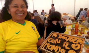 A Busca 300 persone provenienti da ventuno nazioni a tavola insieme